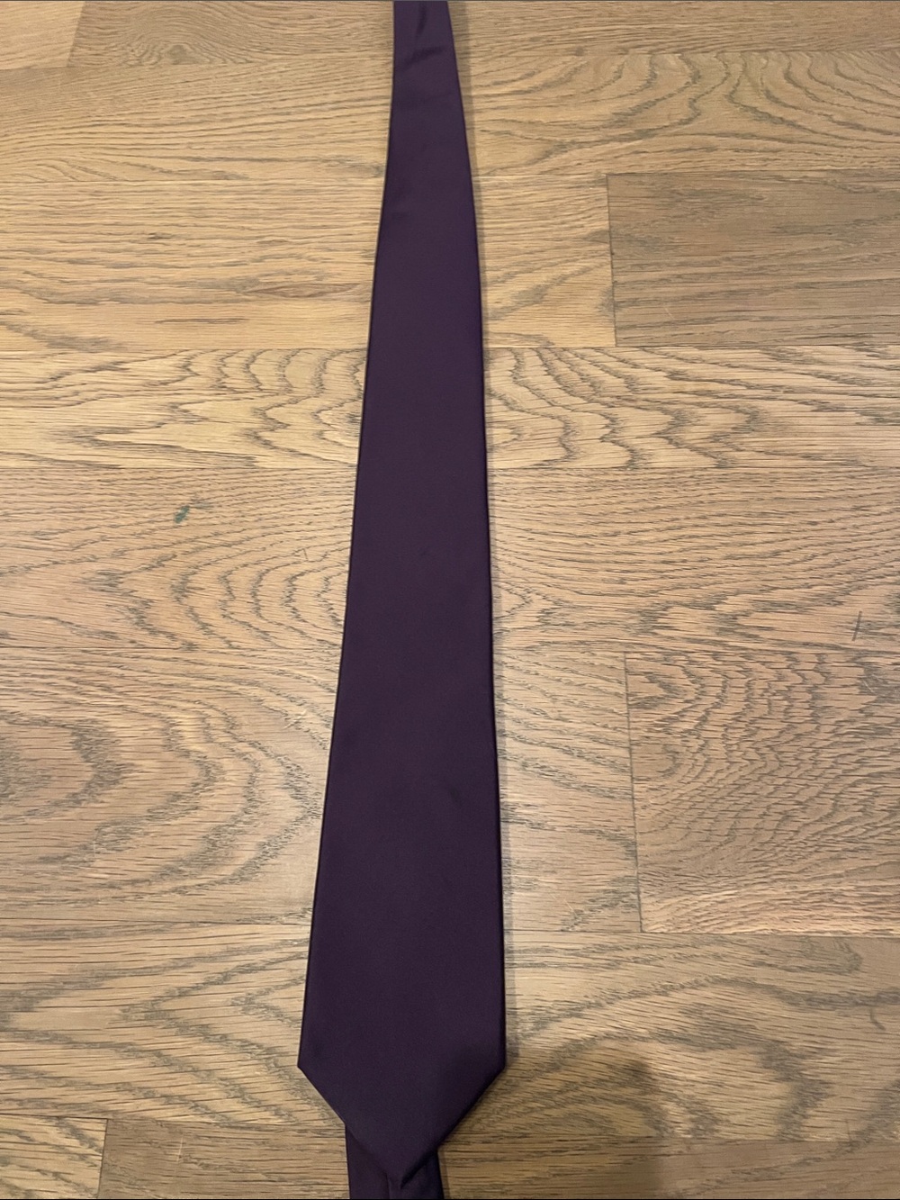 Bloomingdale's Men's Solid Plum Satin Tie